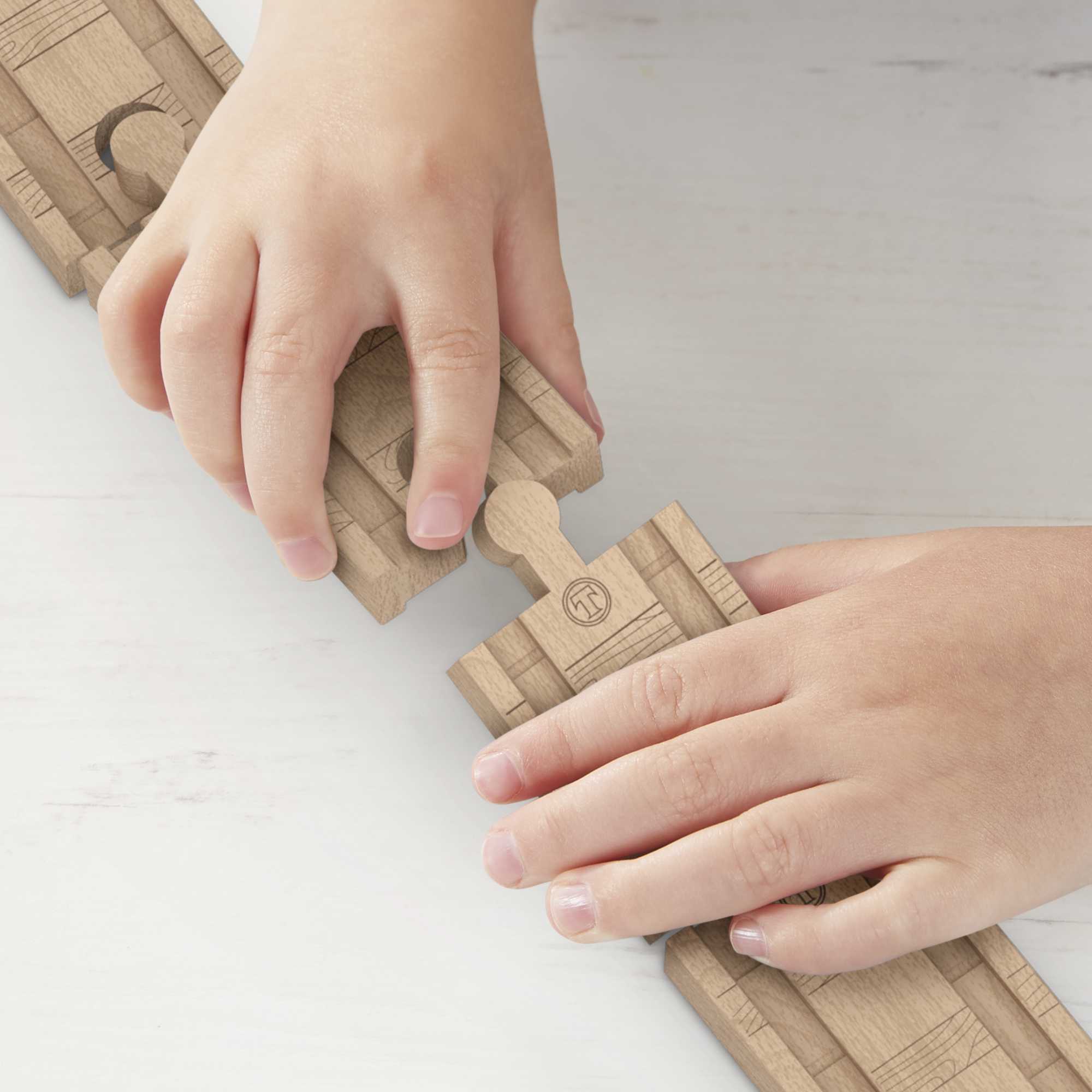 Fisher-Price Thomas et ses Amis Piste en Bois Coffret D’Extension de Piste Clackety Track
